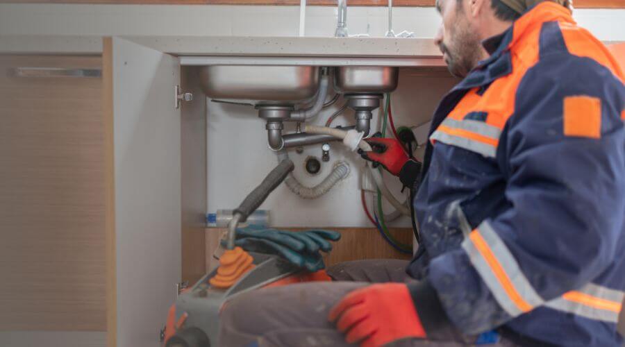 Professional slab leak plumber services in State Line, MS